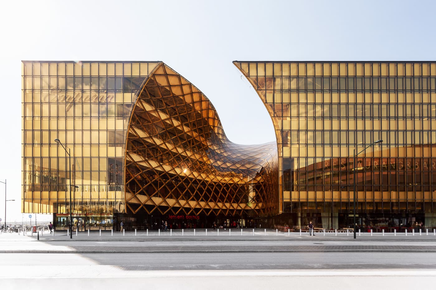 Moderne Architektur in Schweden: Die Emporia Shopping Mall in Malmö