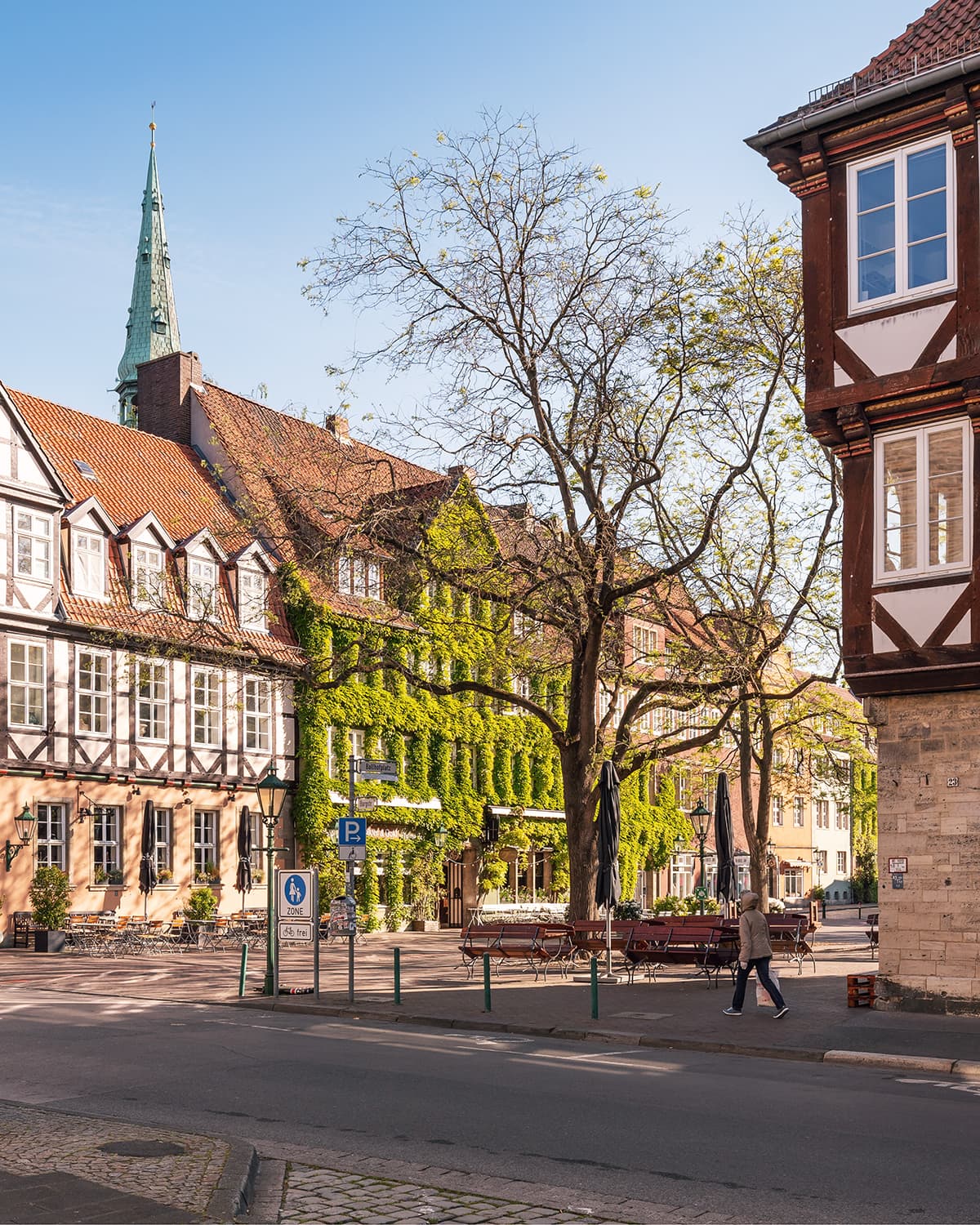 Hannover Altstadt mit dem Ballhofplatz und dem Café Teestübchen